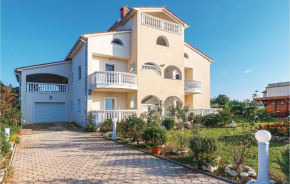 Four-Bedroom Apartment Bunarska 06